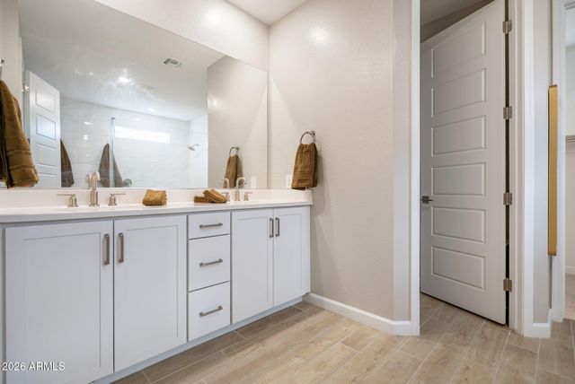 5112 E COOLBROOK Avenue, Scottsdale, AZ 85254