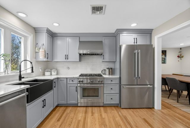 34 Wheeler Rd, Bolton, MA 01740