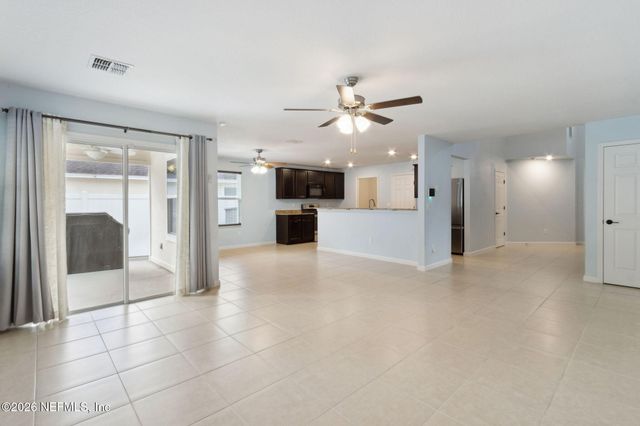 77543 LUMBER CREEK Boulevard, Yulee, FL 32097