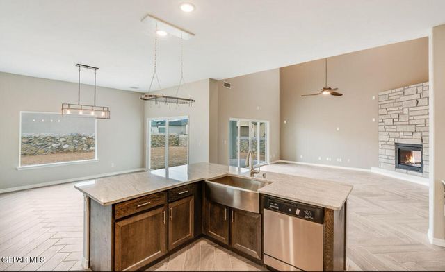 113 Billie Estelle Trail, Sunland Park, NM 88008