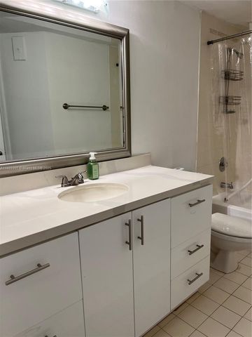 715 SW 148th Ave 611, Sunrise, FL 33325