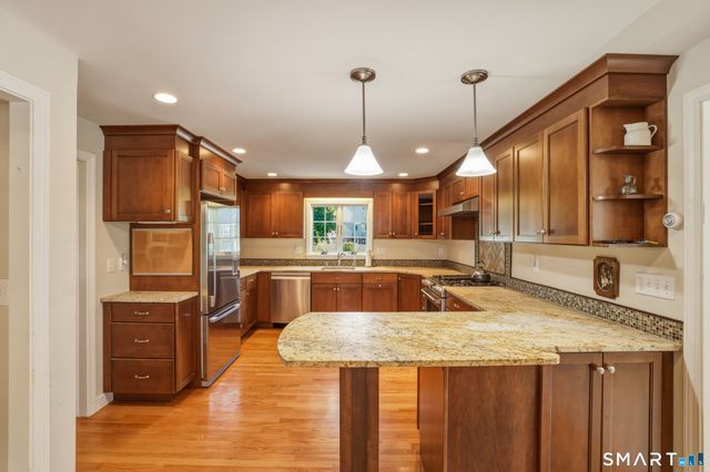 78 Garfield Road, West Hartford, CT 06107
