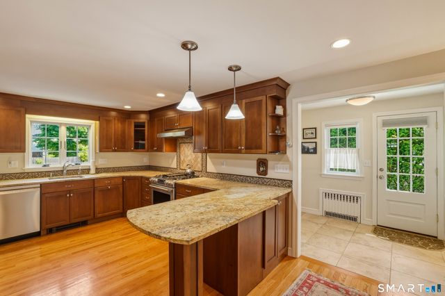 78 Garfield Road, West Hartford, CT 06107