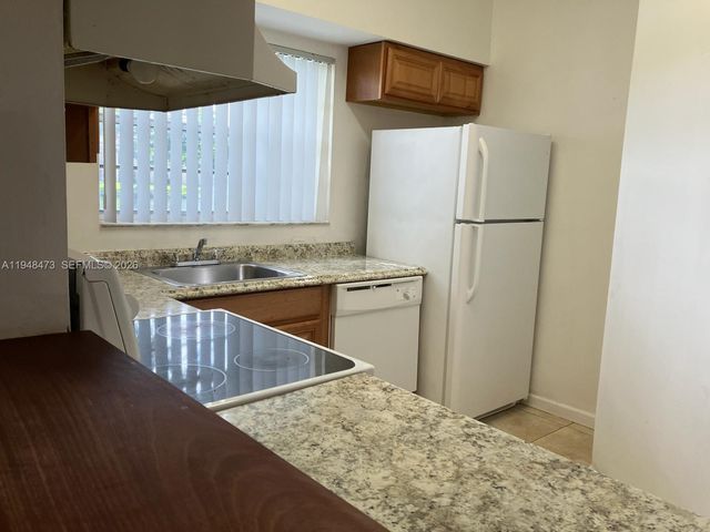 680 Cypress Club Way I10, Deerfield Beach, FL 33064