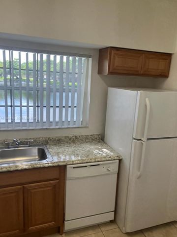 680 Cypress Club Way I10, Deerfield Beach, FL 33064