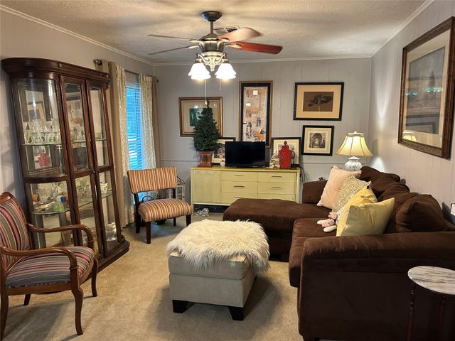 2401 Peach Lane, Pasadena, TX 77502