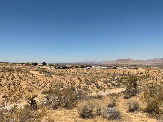 1 Luna Mountain, Apple Valley, CA 92308