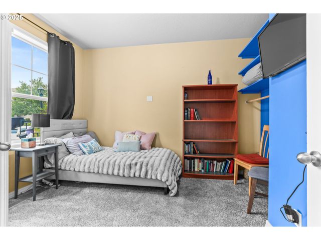 138 N LINK Ct, Newberg, OR 97132
