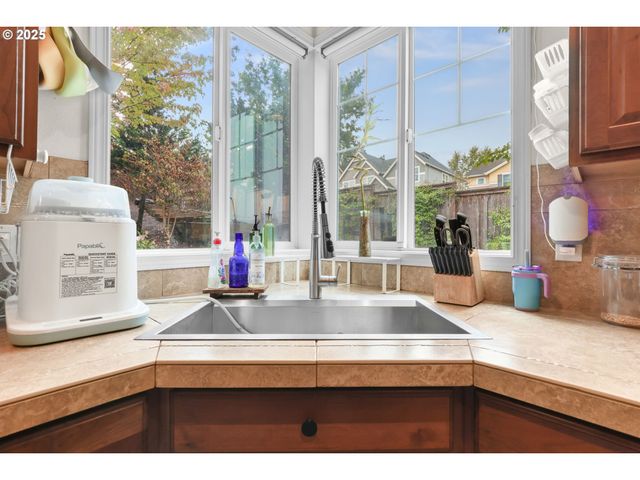 138 N LINK Ct, Newberg, OR 97132