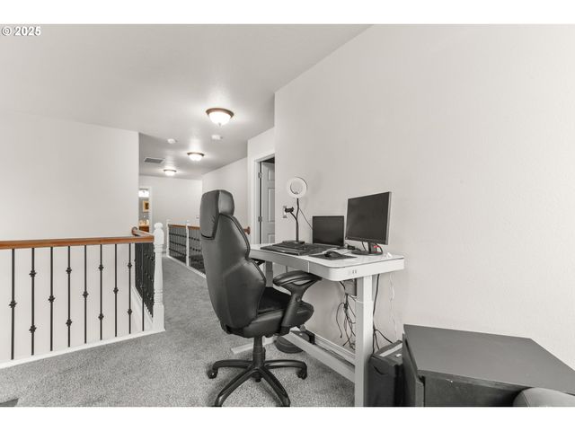 138 N LINK Ct, Newberg, OR 97132