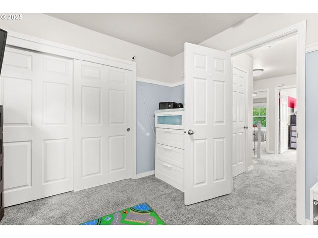 138 N LINK Ct, Newberg, OR 97132