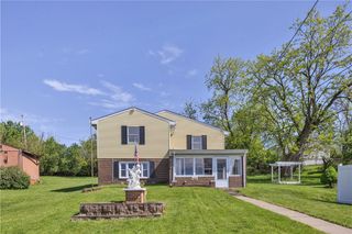 2750 Ohio St, Bethel Park, PA 15102