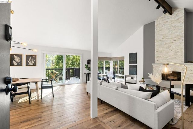 6931 6931 Pinehaven Rd, Oakland, CA 94611