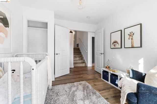 6931 6931 Pinehaven Rd, Oakland, CA 94611