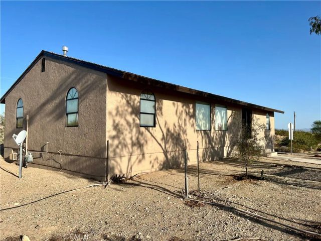 99 Zoe Lane, Needles, CA 92363