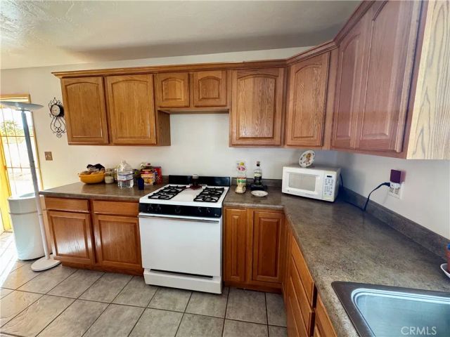 99 Zoe Lane, Needles, CA 92363