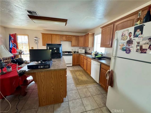99 Zoe Lane, Needles, CA 92363