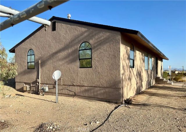 99 Zoe Lane, Needles, CA 92363