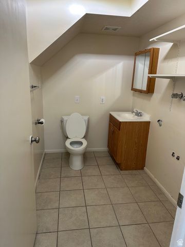 1235 E GORDON AVE, Layton, UT 84040