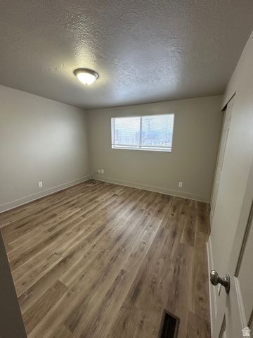 1235 E GORDON AVE, Layton, UT 84040