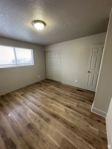 1235 E GORDON AVE, Layton, UT 84040