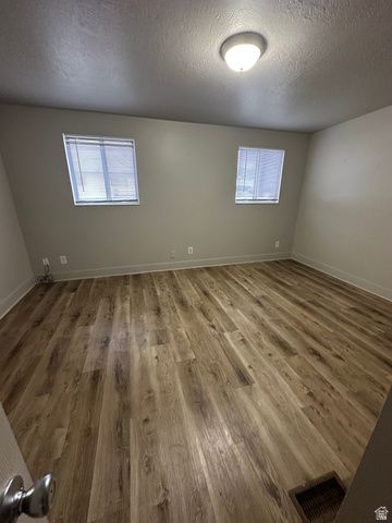 1235 E GORDON AVE, Layton, UT 84040