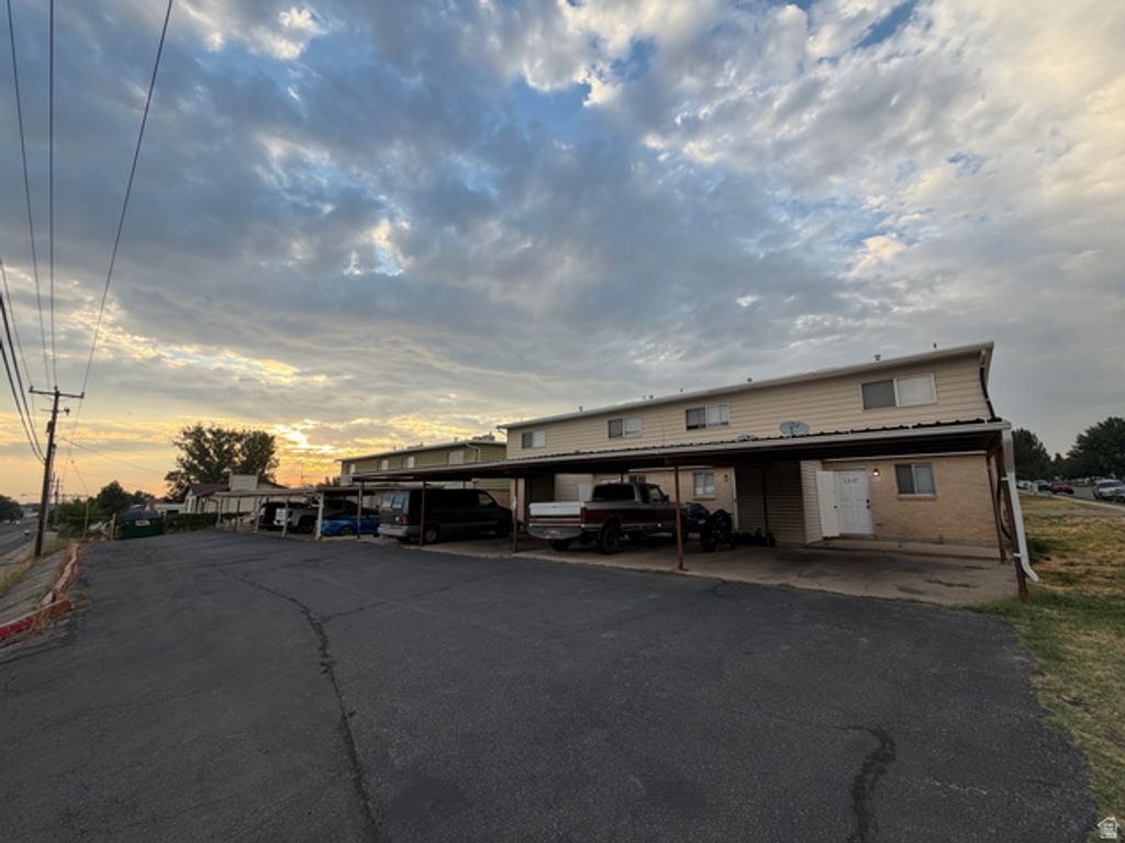 1235 E GORDON AVE, Layton, UT 84040