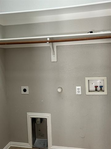 5818 Country View Lane W, Frisco, TX 75036