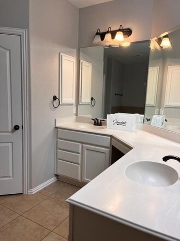 5818 Country View Lane W, Frisco, TX 75036