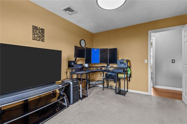 38 Bateman Avenue, Cranston, RI 02920