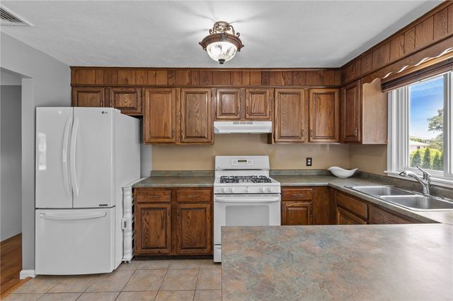 38 Bateman Avenue, Cranston, RI 02920