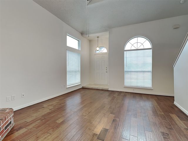 1409 Post Oak Drive, Rowlett, TX 75089