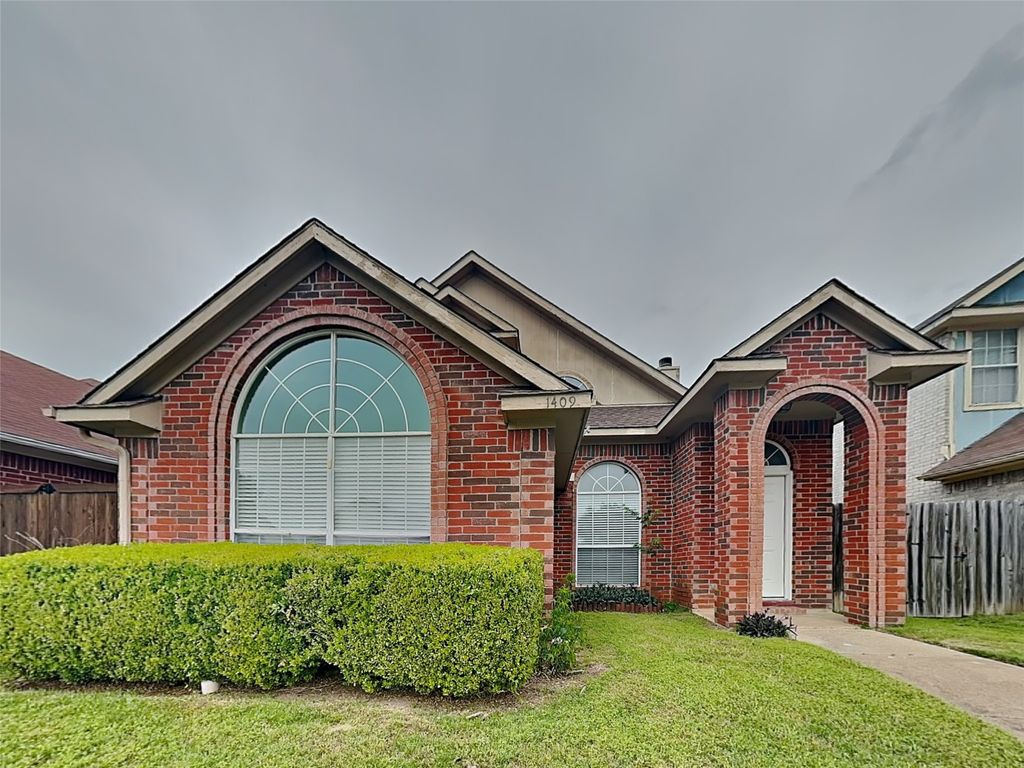 1409 Post Oak Drive, Rowlett, TX 75089