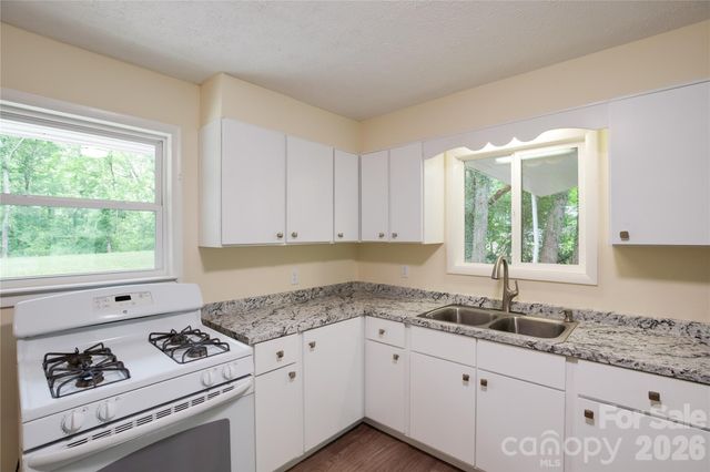 49 First Street, Asheville, NC 28803