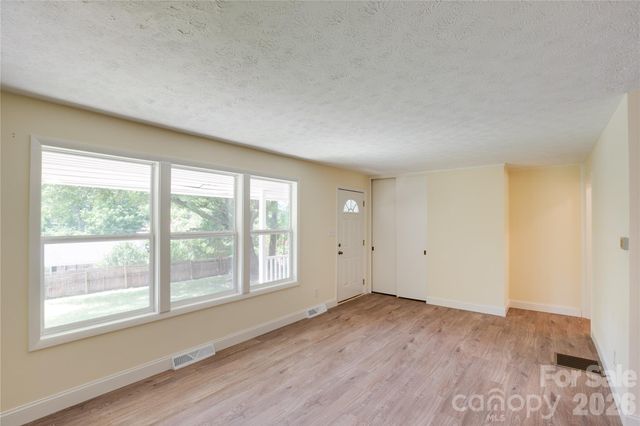 49 First Street, Asheville, NC 28803