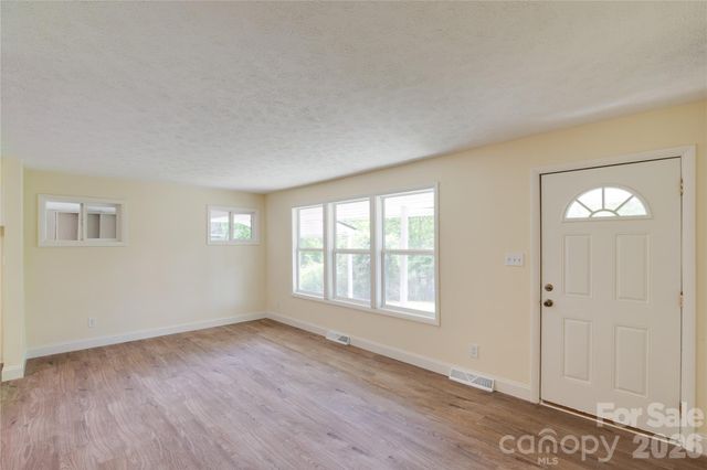 49 First Street, Asheville, NC 28803