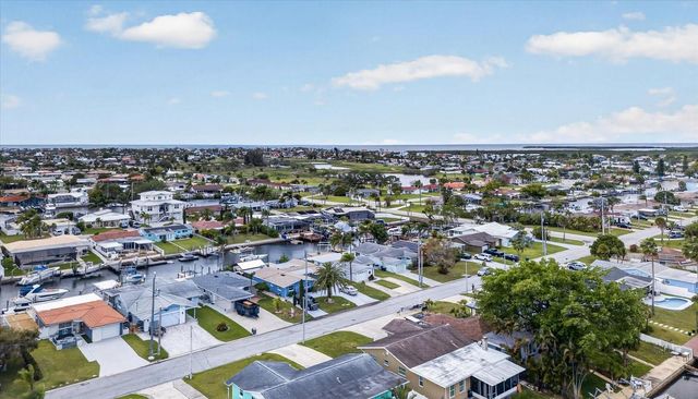 4953 BLUE HERON DRIVE, New Port Richey, FL 34652