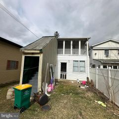 484 E WASHINGTON ST, Chambersburg, PA 17201