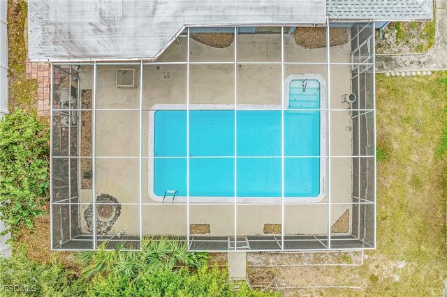 1453 Venetian CT, Cape Coral, FL 33904