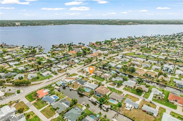 1453 Venetian CT, Cape Coral, FL 33904