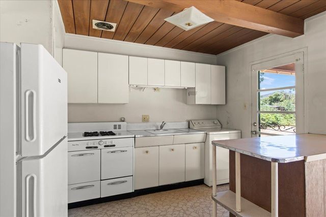 20860 Garden Gate Drive, Cupertino, CA 95014