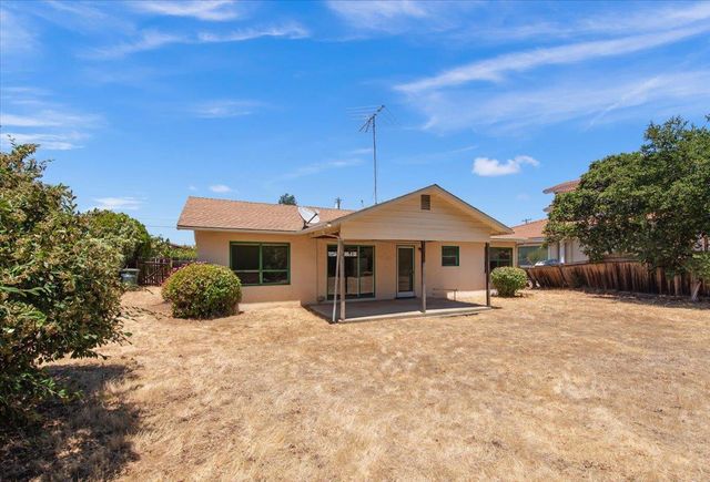 20860 Garden Gate Drive, Cupertino, CA 95014