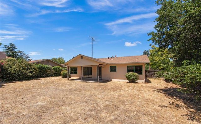 20860 Garden Gate Drive, Cupertino, CA 95014