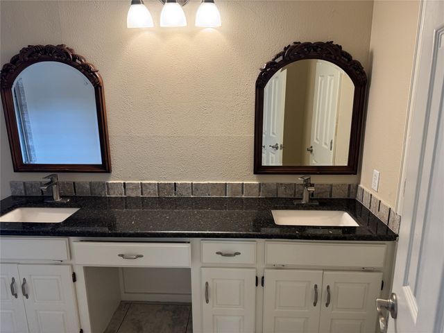 1110 Dove Hollow Road, Granbury, TX 76048