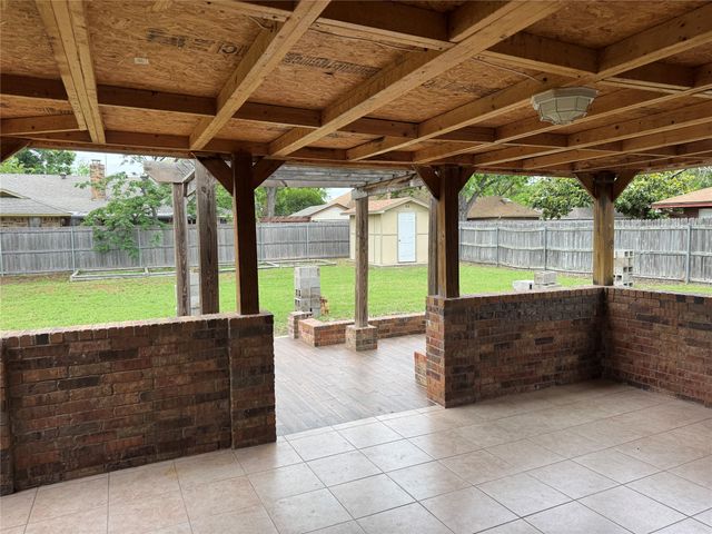 1110 Dove Hollow Road, Granbury, TX 76048