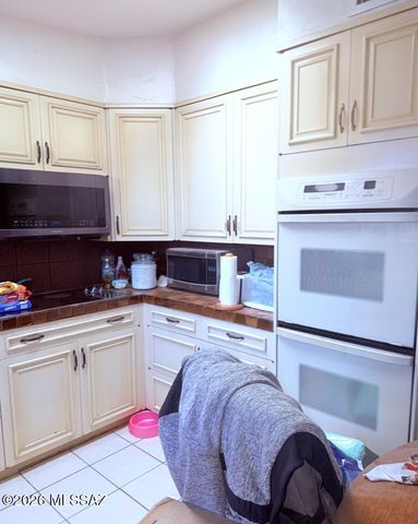 2850 E Glenn Street, Tucson, AZ 85716