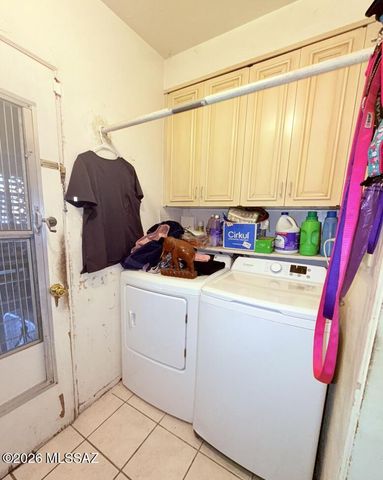 2850 E Glenn Street, Tucson, AZ 85716