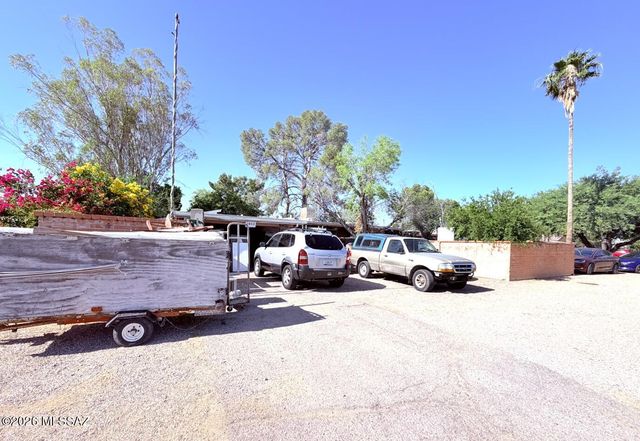 2850 E Glenn Street, Tucson, AZ 85716