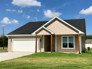 101 Chestnut Street, Whitesboro, TX 76273