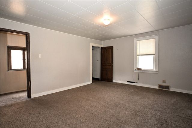 1737 Walnut St, Heidelberg, PA 15106